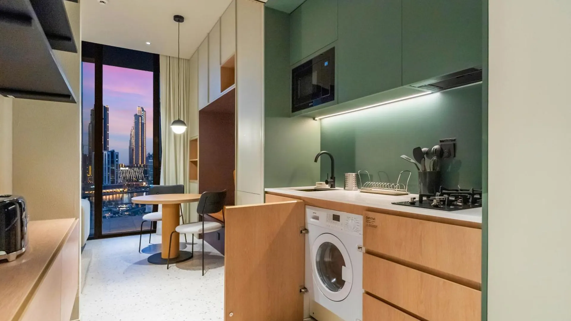 Fam Living - Upside Living - Wfh Friendly-Business Bay Apartment Dubai United Arab Emirates