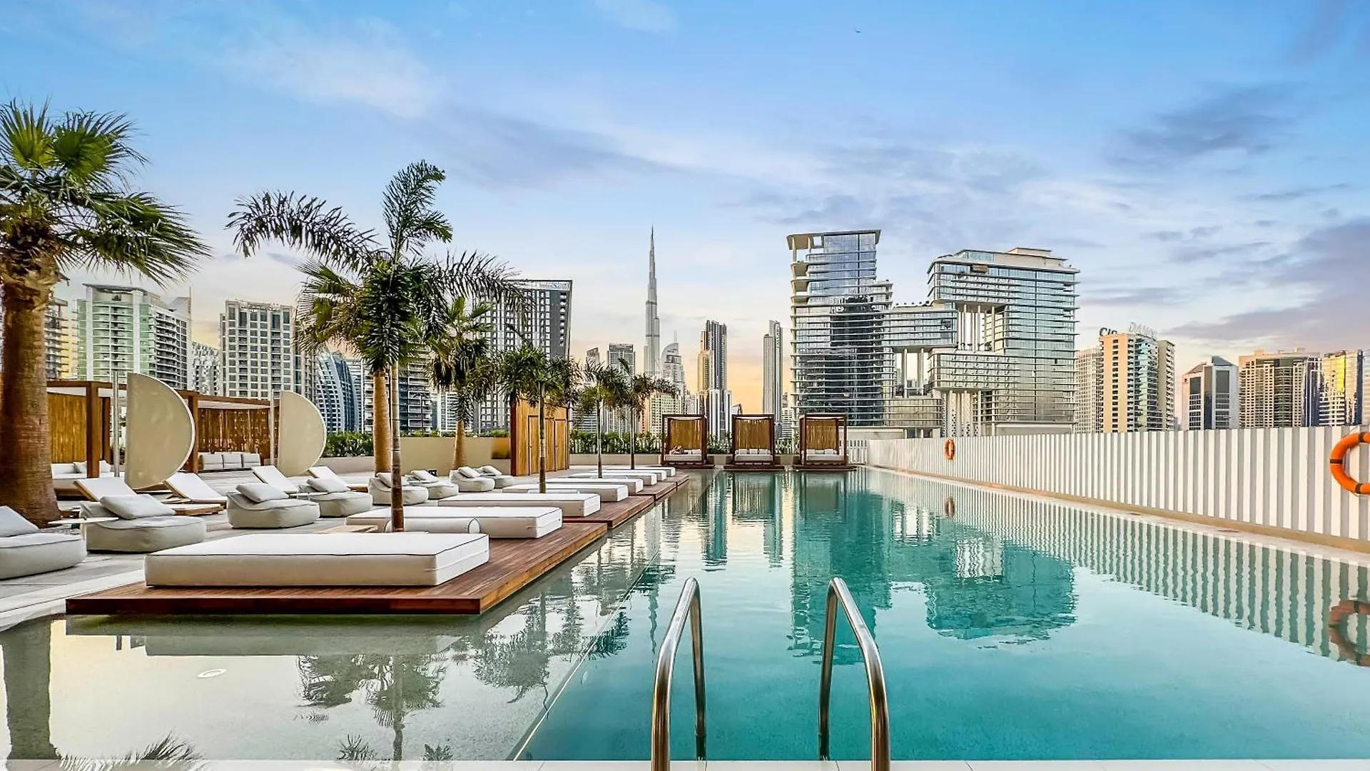 Fam Living - Upside Living - Wfh Friendly-Business Bay Apartment Dubai